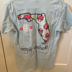 Simply Southern size small light blue tshirt